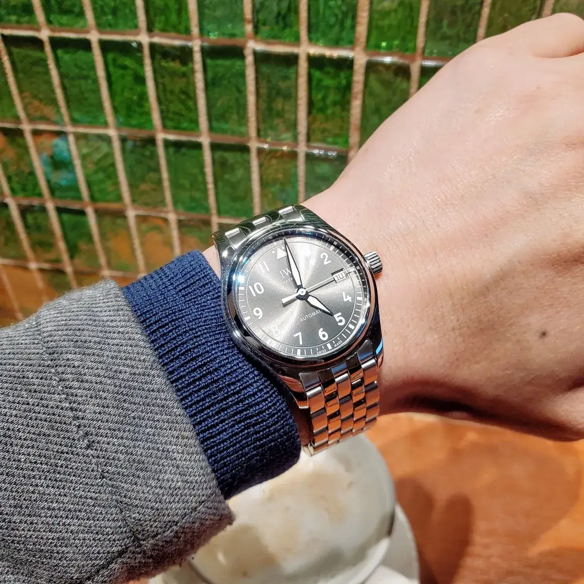 西新宿 カフェ IW324002 IWC パイロットウォッチ