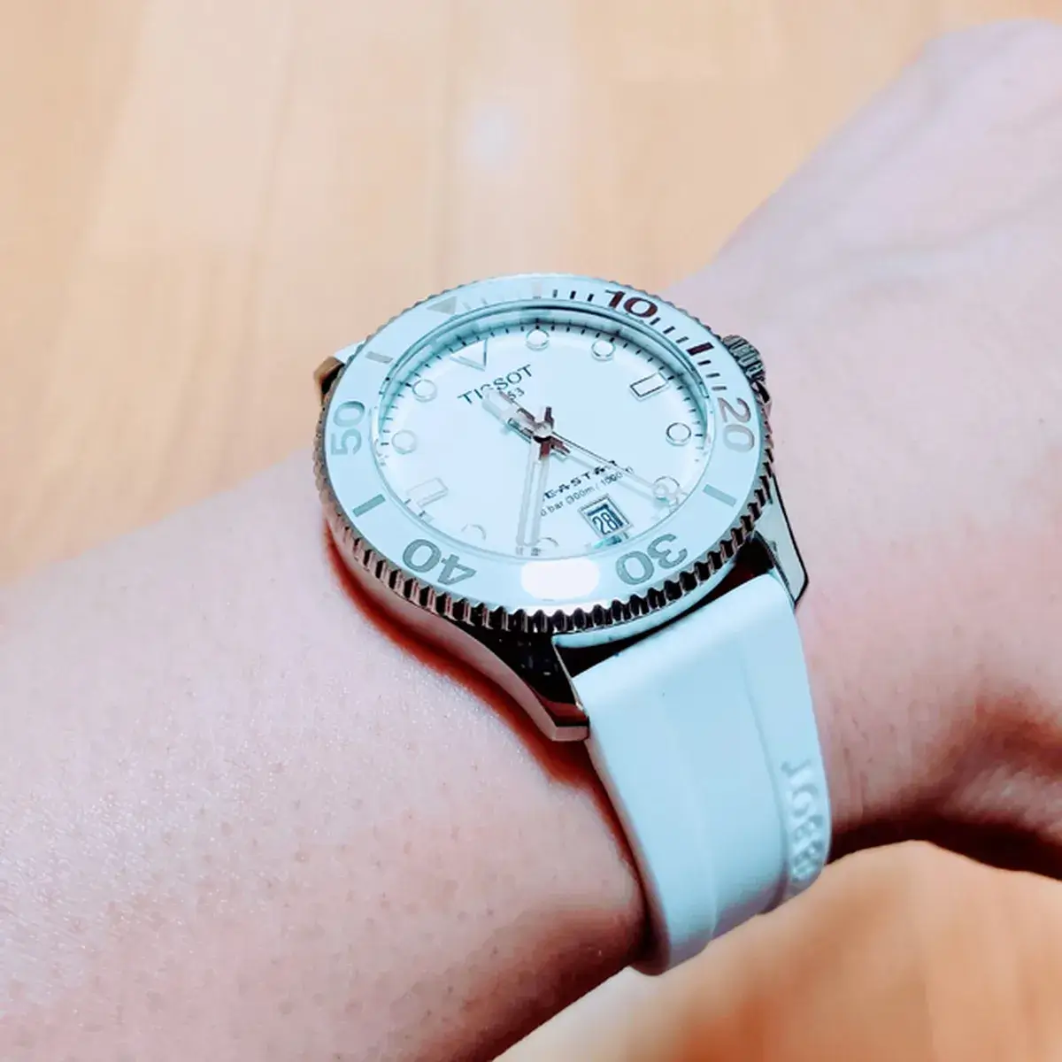 男女で使える白ダイバーズ（ティソ シースター 1000 36MM） | 腕時計