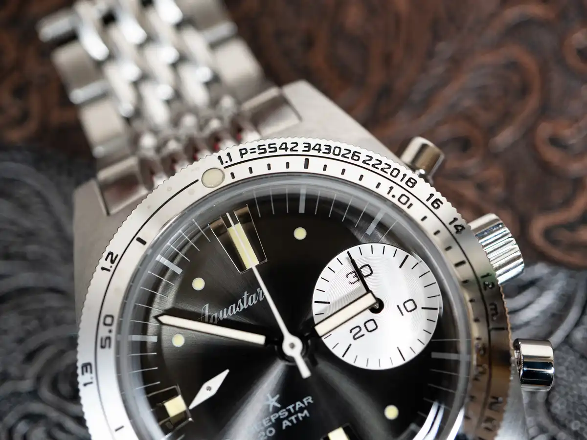 Deepstar 39mm Chronograph アクアスター Deepstar Chronograph レビュー 写真