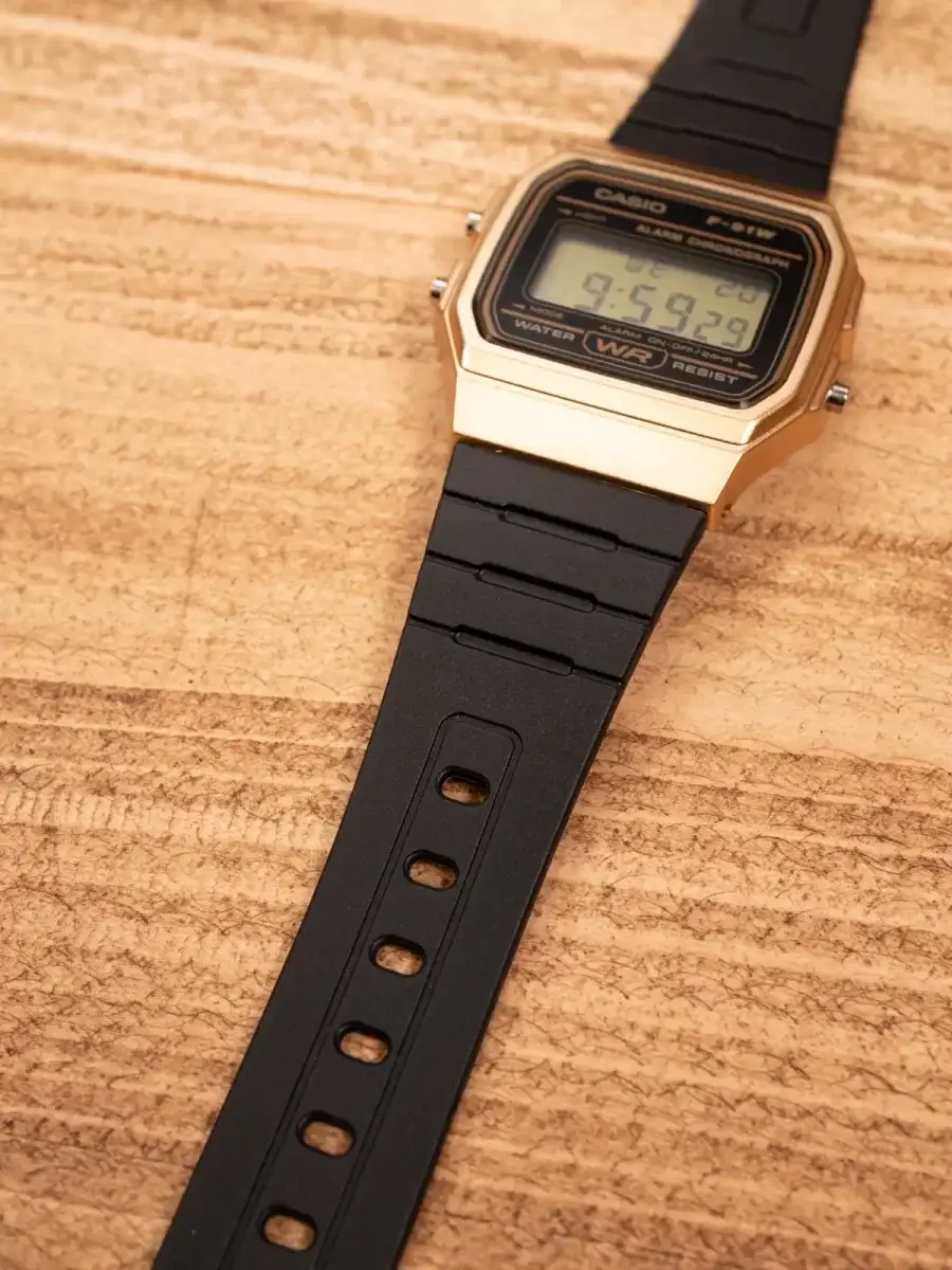 F-91W カシオ チープカシオ CASIO 写真 ゴールド