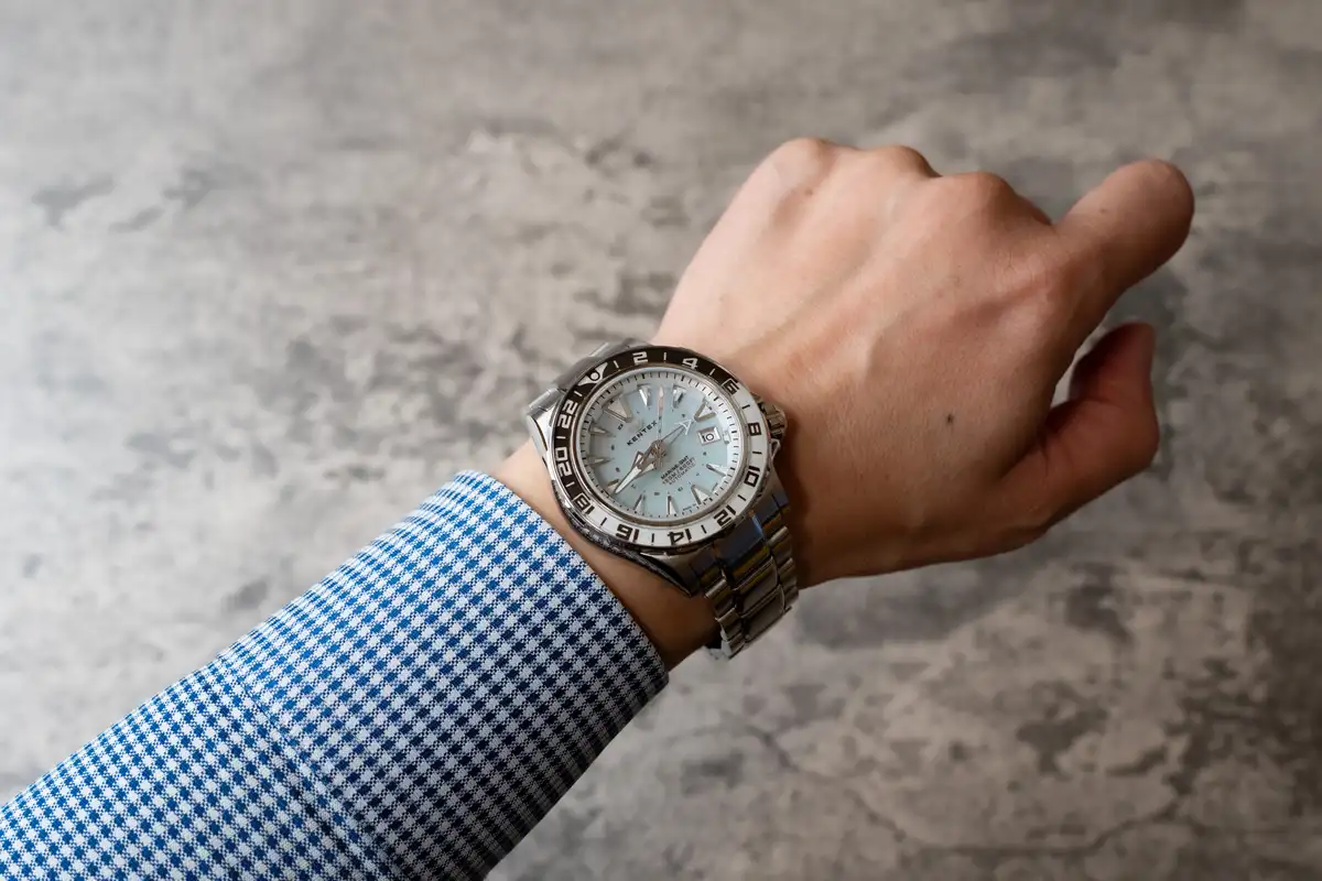 ケンテックス マリンGMT アイスブルーMOP S820X-12 着用