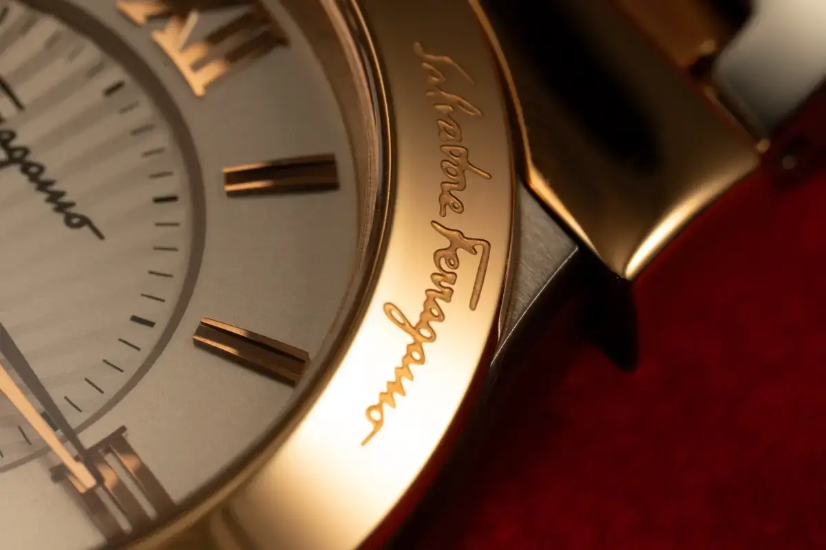 腕時計喫茶-Wristwatch-Tearoom- | 腕時計愛好家目線で見た『サルヴァトーレ フェラガモ』の〝レディース時計〟って… どうなの?? Ferragamo 時計 フェラガモ Vega ベガ