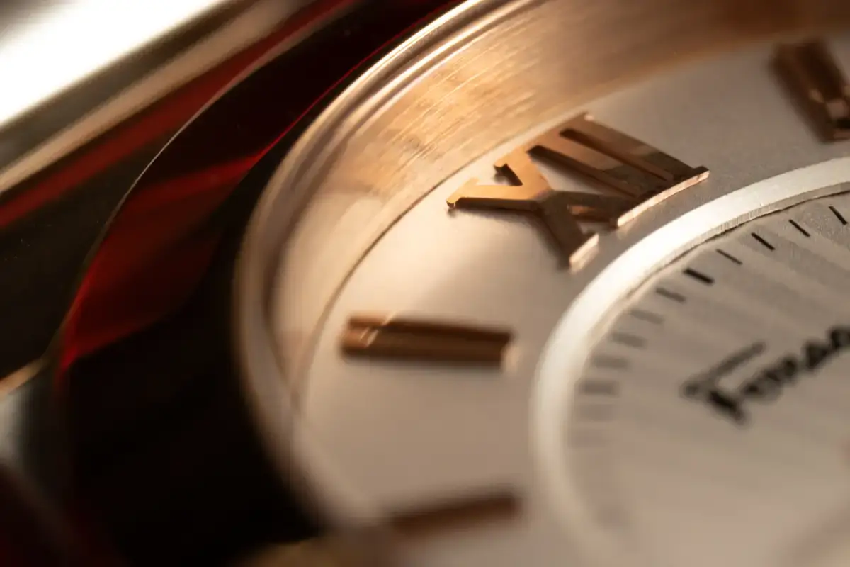 腕時計喫茶-Wristwatch-Tearoom- | 腕時計愛好家目線で見た『サルヴァトーレ フェラガモ』の〝レディース時計〟って… どうなの?? Ferragamo 時計 フェラガモ Vega ベガ