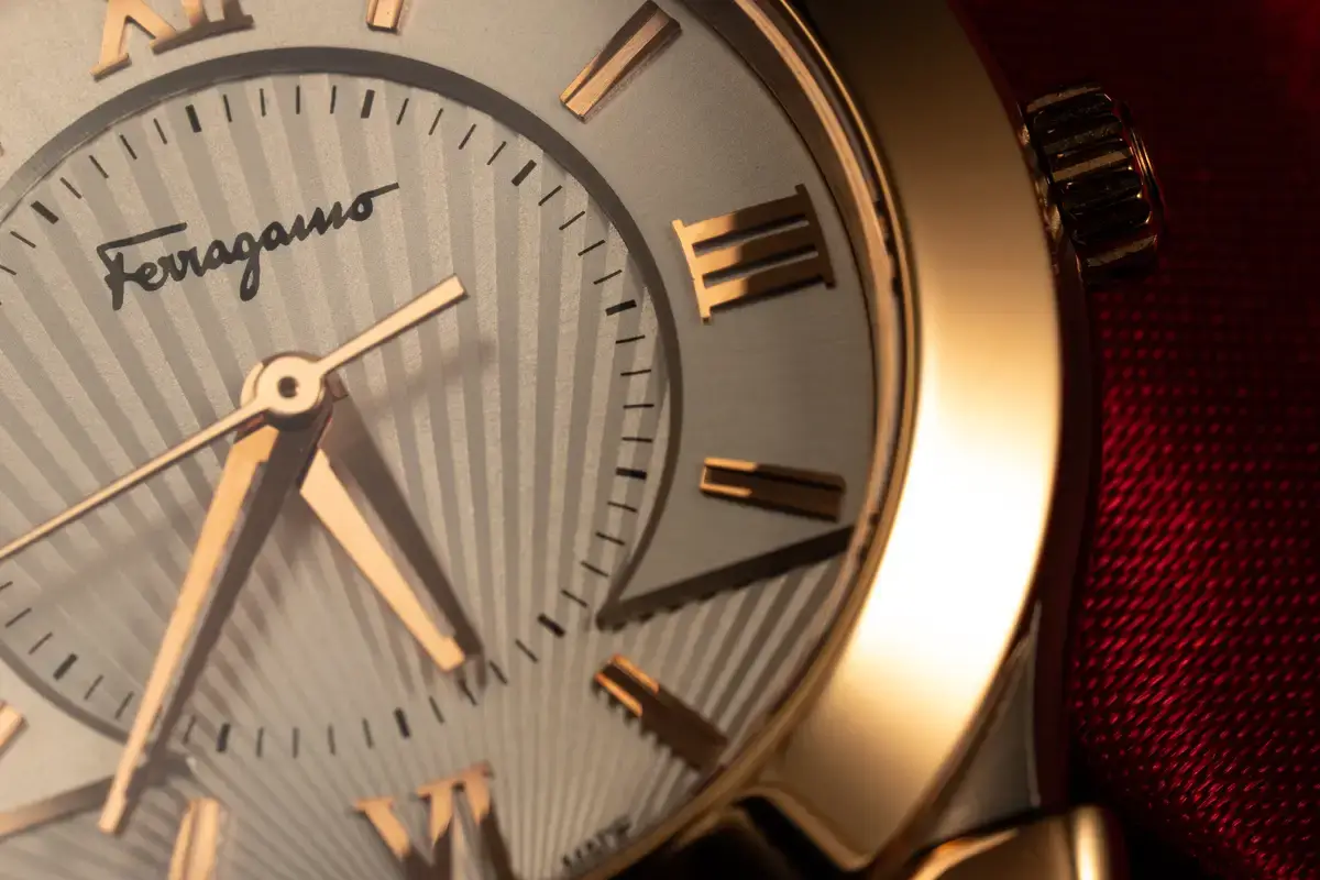 腕時計喫茶-Wristwatch-Tearoom- | 腕時計愛好家目線で見た『サルヴァトーレ フェラガモ』の〝レディース時計〟って… どうなの?? Ferragamo 時計 フェラガモ Vega ベガ