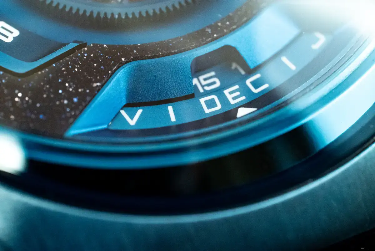 腕時計喫茶-Wristwatch-Tearoom- | 【自腹レビュー】61万6000円の〝買える天文時計〟SPACEONE(スペースワン)「TELLURIUM(テリリウム)」は何がスゴいのか?? SPACEONE TELLURIUM テリリウム 実機 カレンダー チタニウムケース ブルー アベンチュリンダイヤル