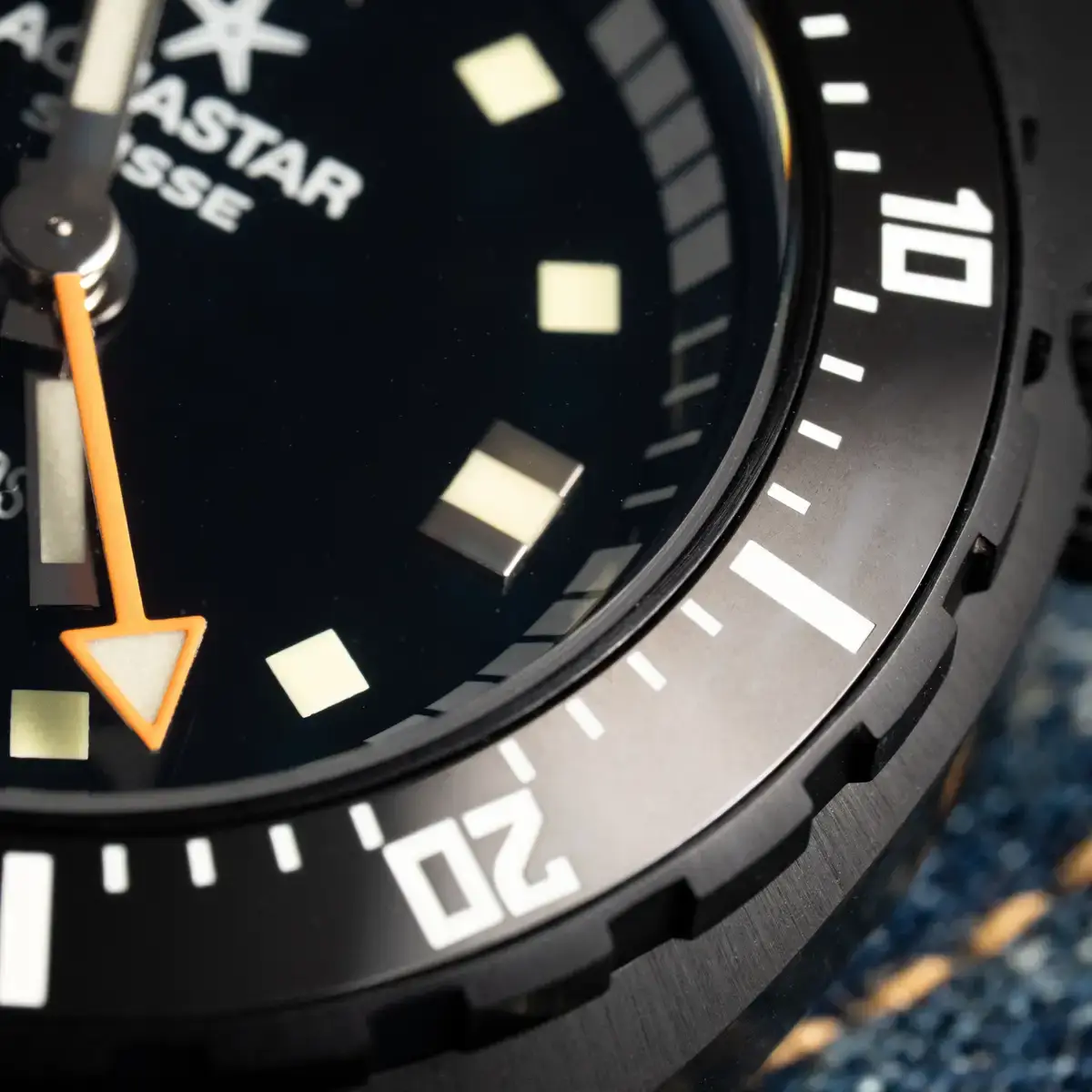 腕時計喫茶-Wristwatch-Tearoom- | Cラインの不可避な誘惑… アクアスター「ベンソス プロフェッショナル」購入記 AQUASTAR BENTHOS PROFESSIONAL アクアスター ベンソス プロフェッショナル 黒いダイバーズウォッチ