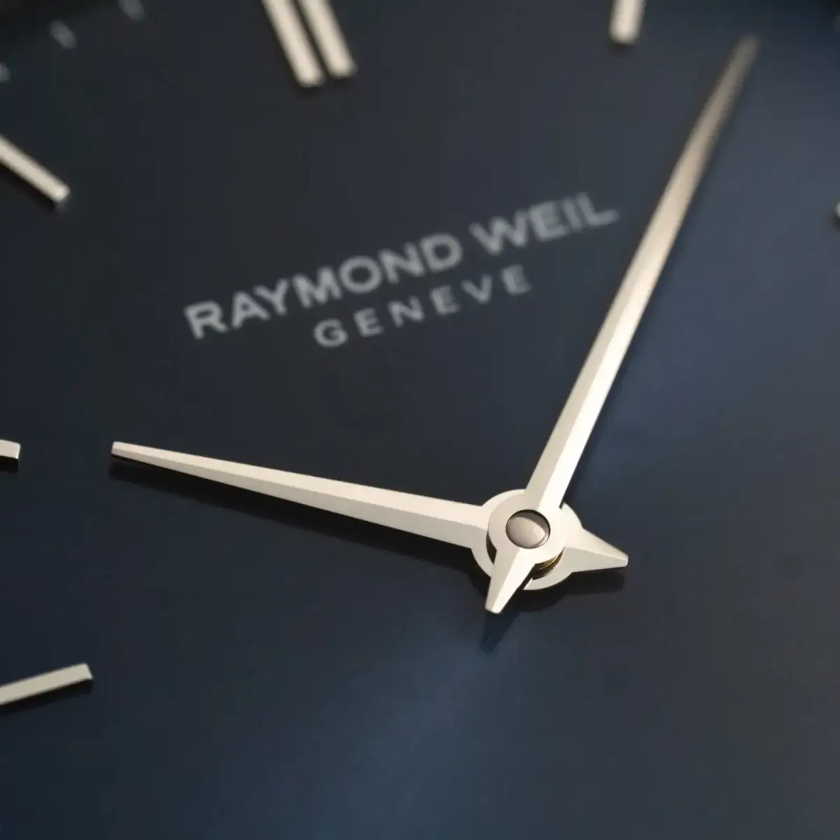 腕時計喫茶-Wristwatch-Tearoom- | レイモンド・ウェイルの新作オーバルケース「トッカータ ヘリテージ」とは、如何なるドレスウォッチなのか?? 腕時計喫茶-Wristwatch-Tearoom- | レイモンド・ウェイルの新作オーバルケース「トッカータ ヘリテージ」とは、如何なるドレスウォッチなのか??