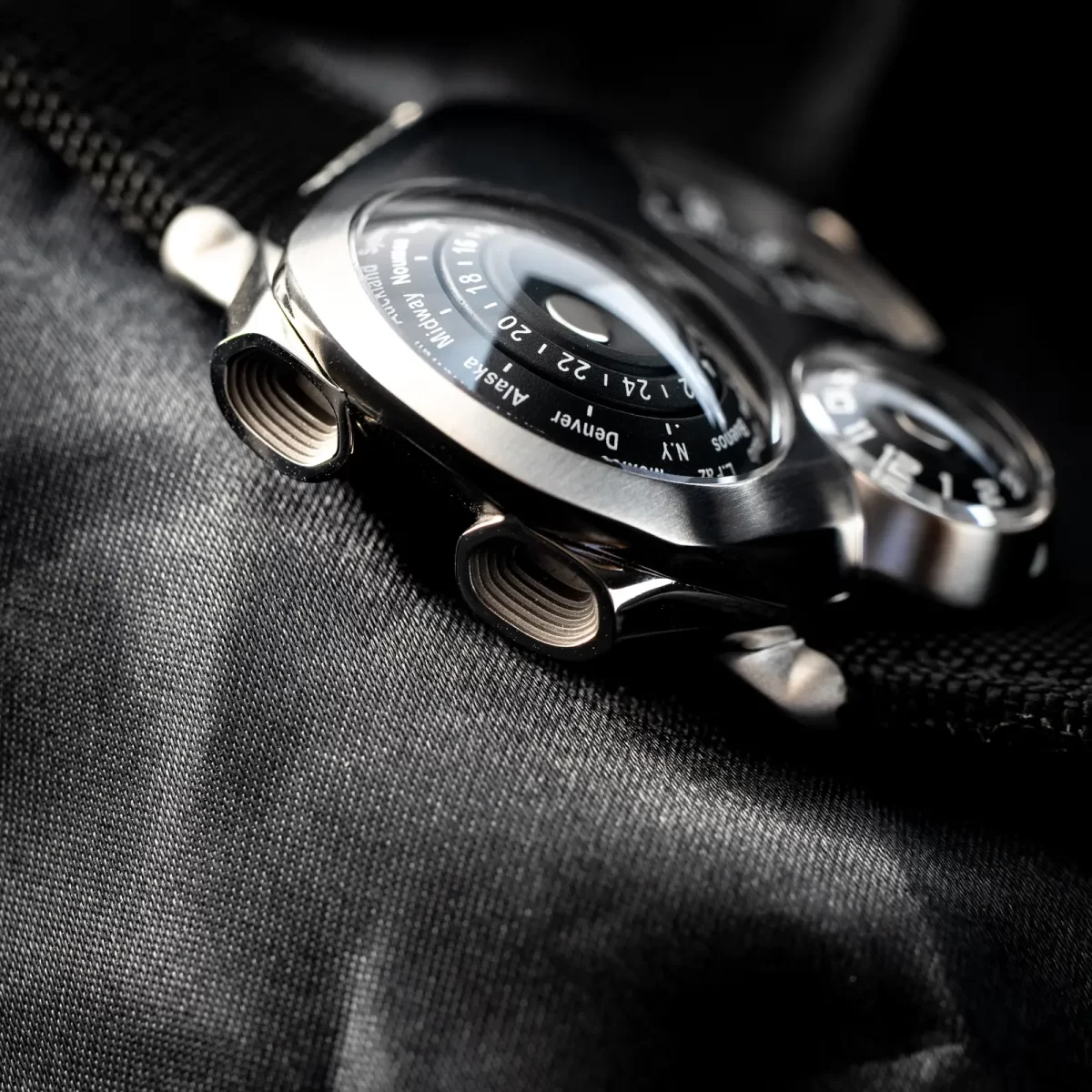 スペースワン ワールドタイマー チタニウム SpaceOne WORLDTIMER TITANIUM 丸い風防