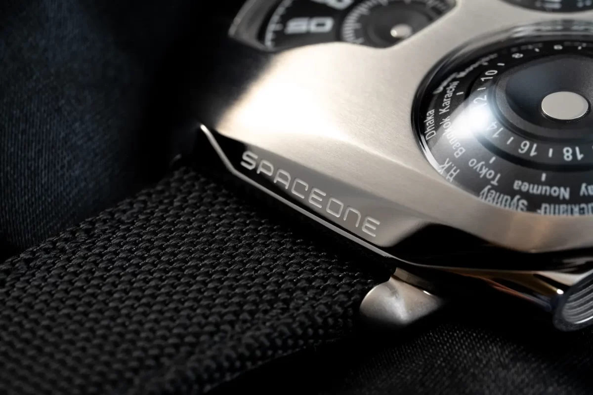 スペースワン ワールドタイマー チタニウム SpaceOne WORLDTIMER TITANIUM ロゴ エングレービング