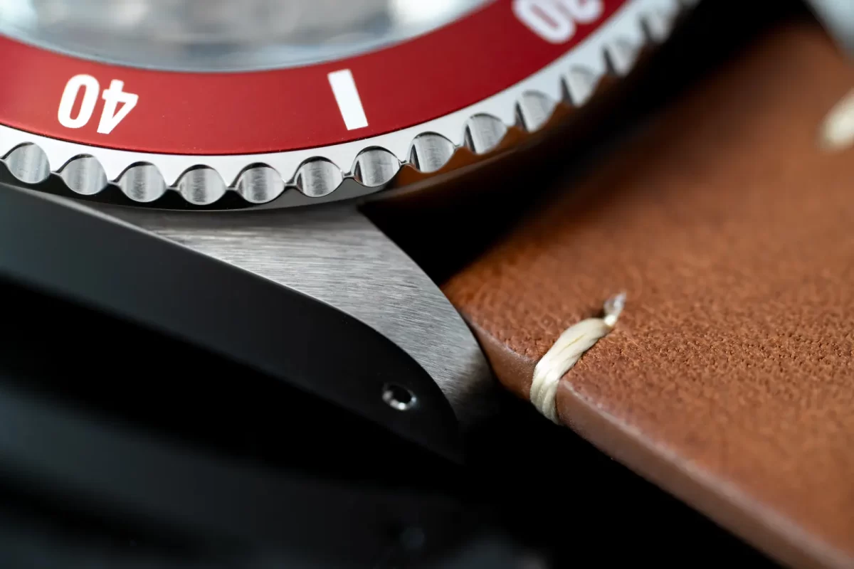 DIYウォッチキット ダイバーズ 40ミリ DIY Watch Club 赤ベゼル マクロ