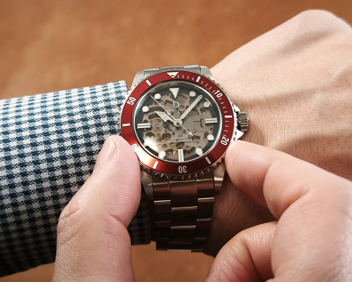 DIY Watch Club ウォッチキット 試着 赤ベゼル