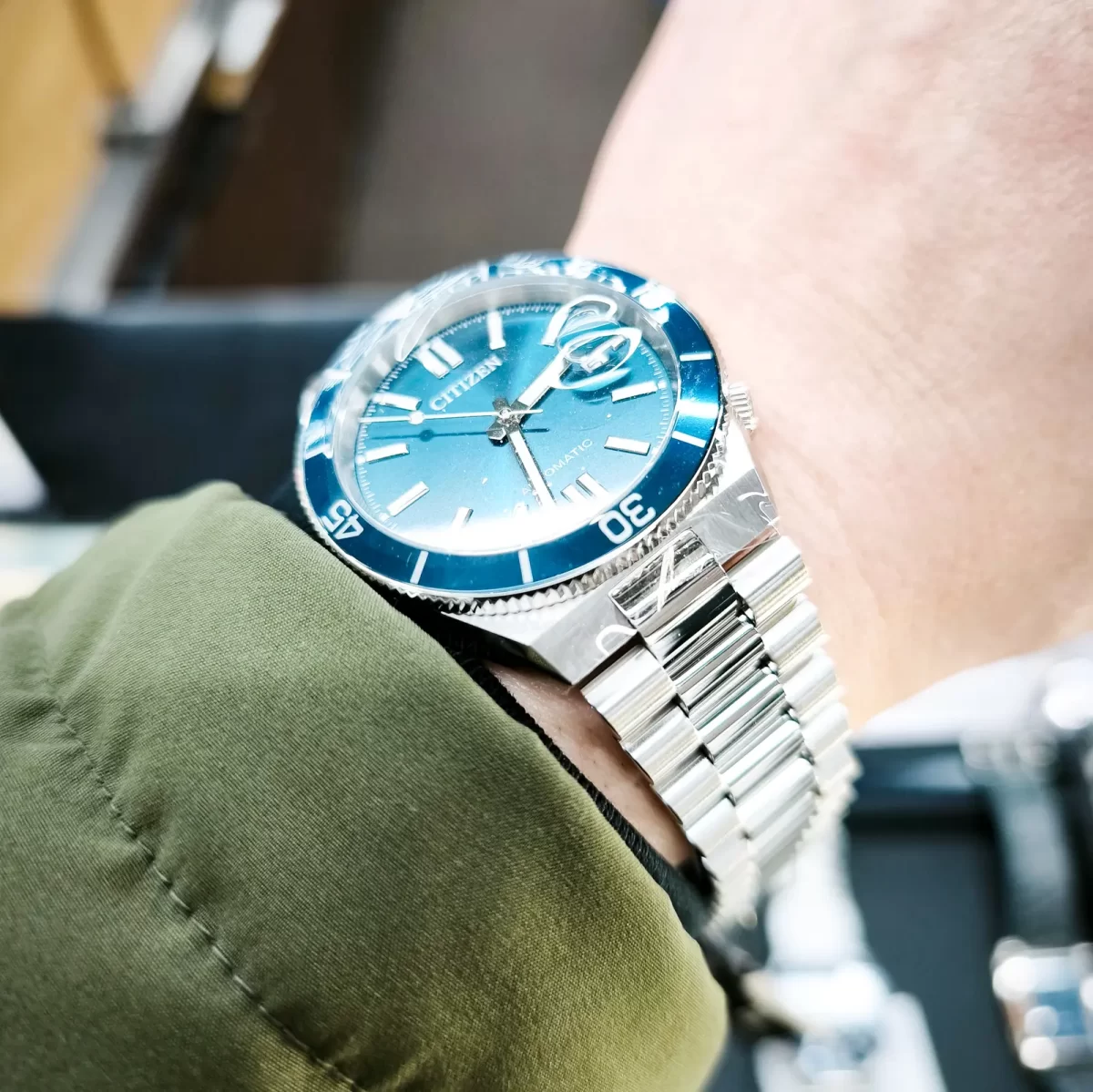 シチズン ツヨサ TUYOSA NJ0231-56L 2026年新作 試着の様子