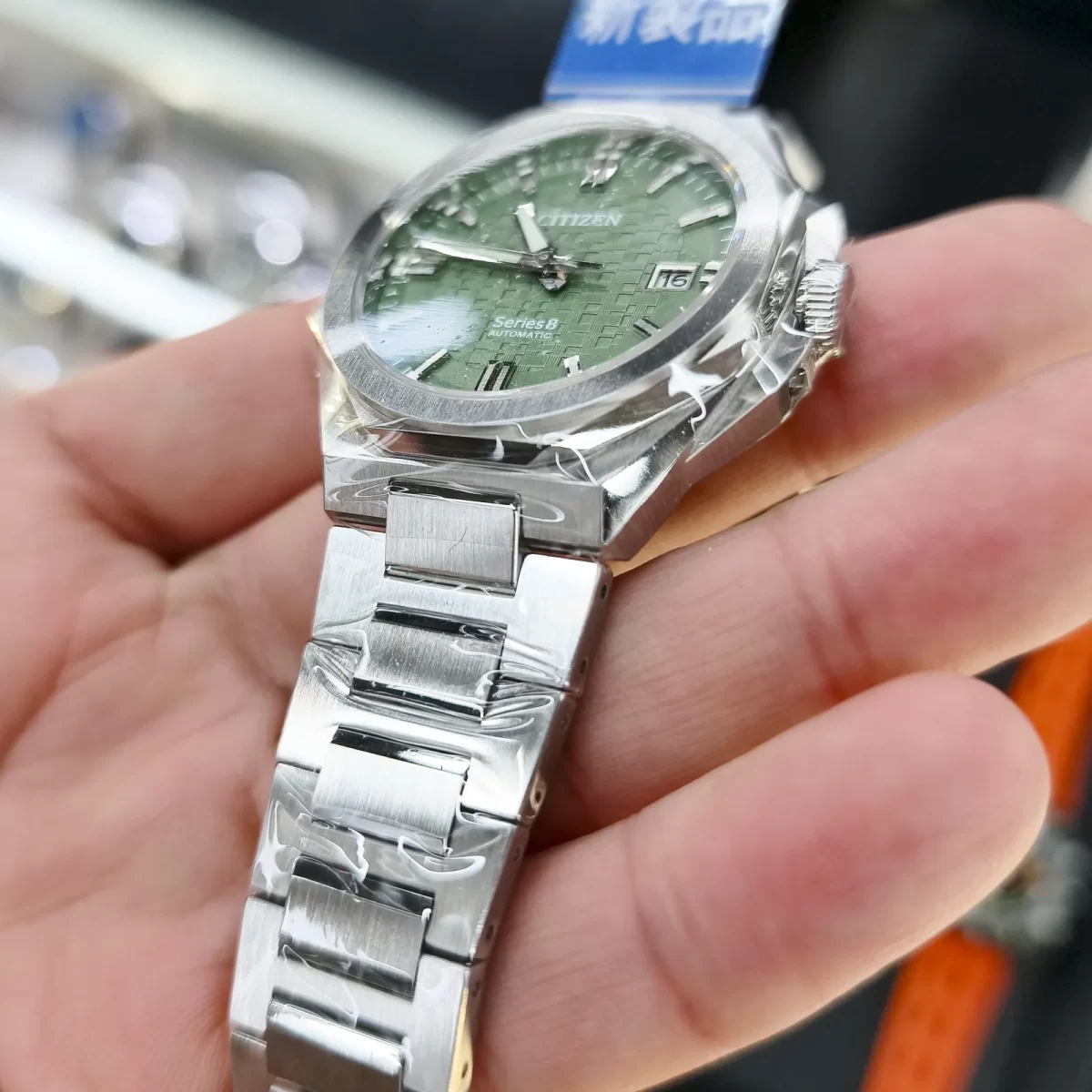 シチズン シリーズエイト NB6080-51W Series 8 Citizen 新製品 手のひら 載せる Cal.9051