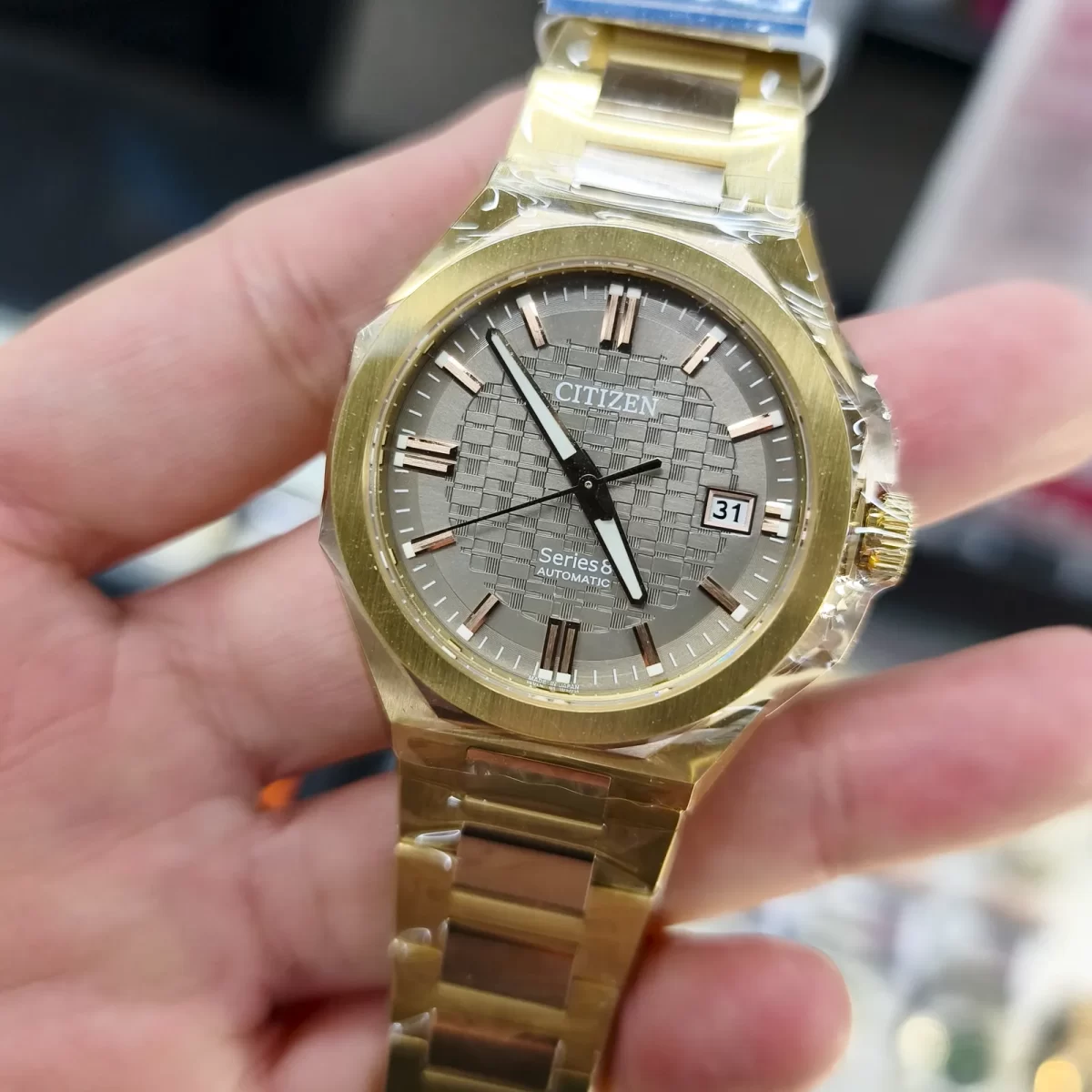 シチズン シリーズエイト NB6085-57W Series 8 Citizen 新製品 手のひら 載せる Cal.9051