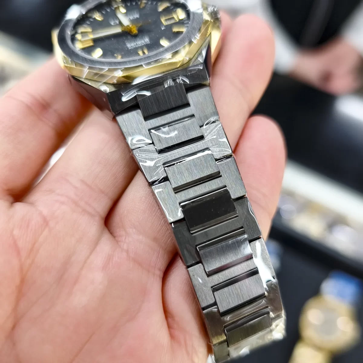 シチズン シリーズエイト NB6086-54E Series 8 Citizen 新製品 手のひら 載せる Cal.9051 ブレスレット